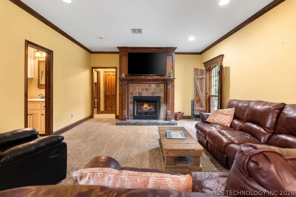 1712 Beach Landing Drive Kingston, OK 73439