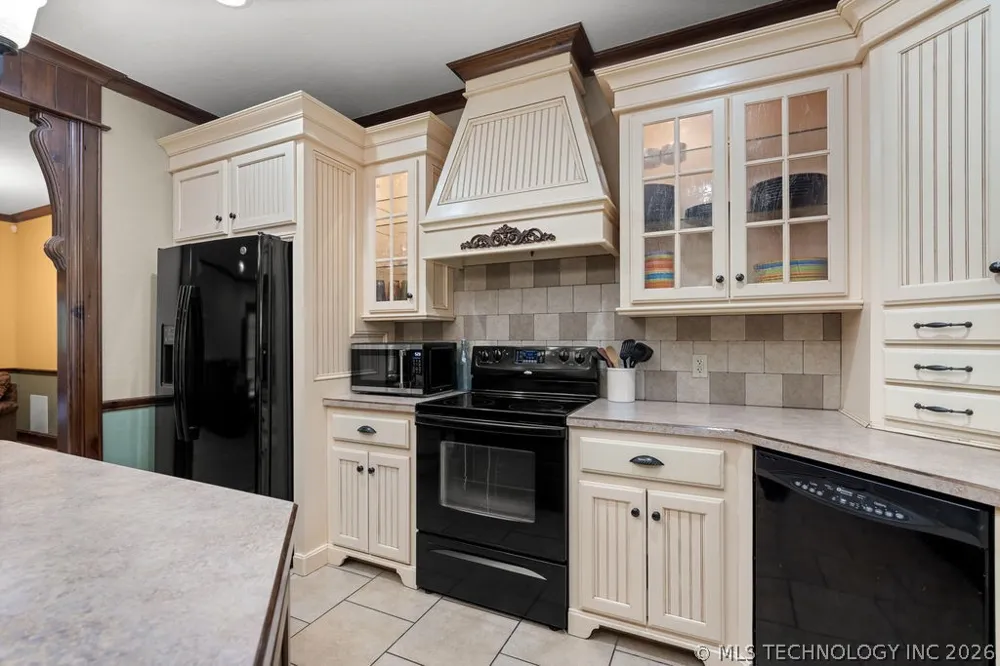 1712 Beach Landing Drive Kingston, OK 73439