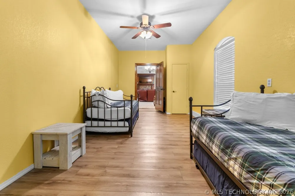 1712 Beach Landing Drive Kingston, OK 73439