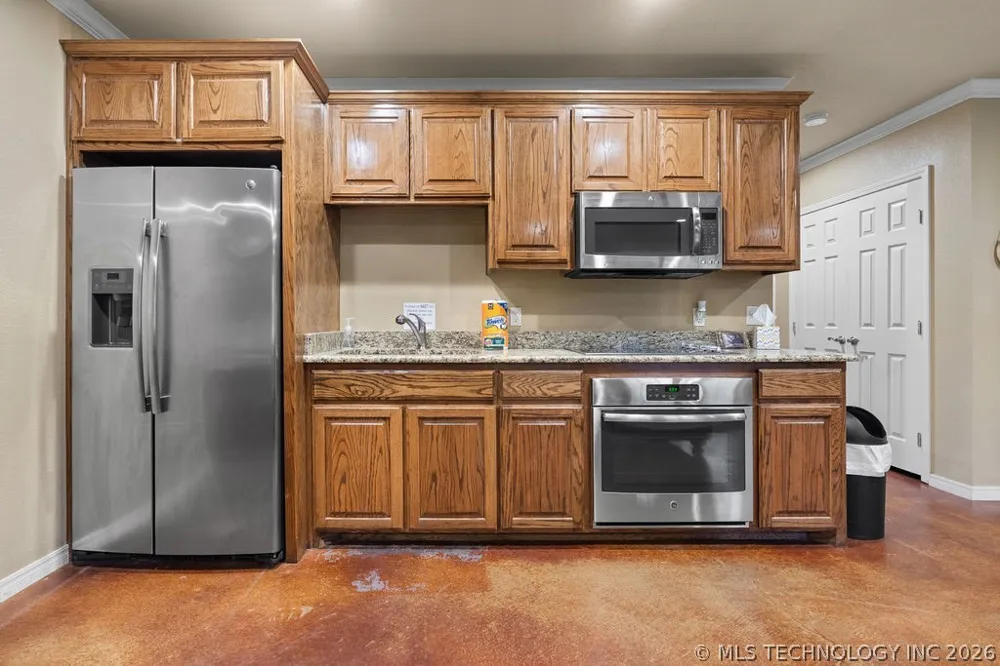 1712 Beach Landing Drive Kingston, OK 73439