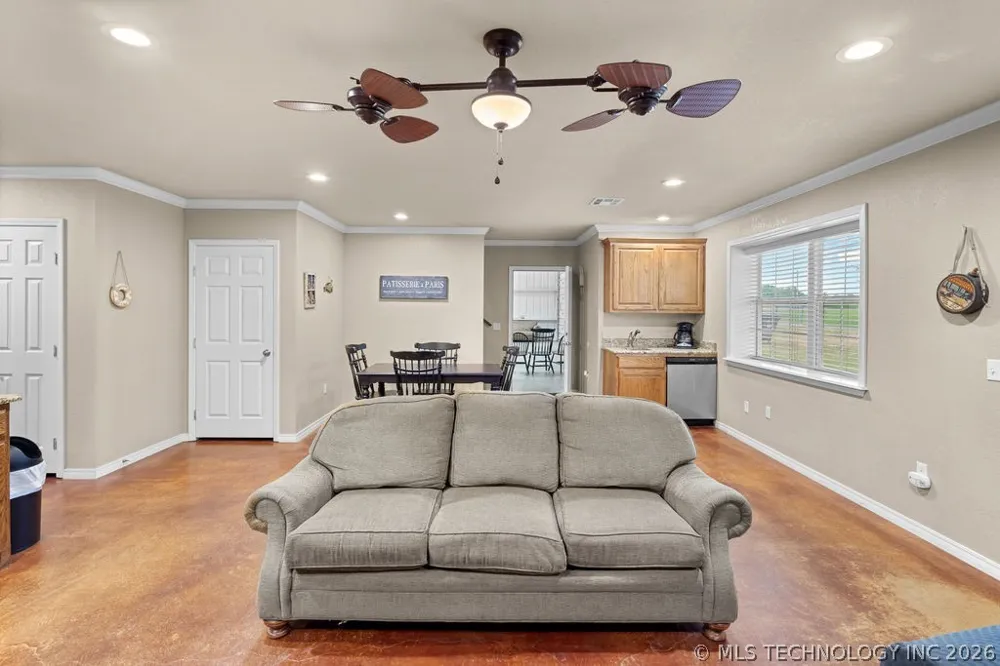 1712 Beach Landing Drive Kingston, OK 73439