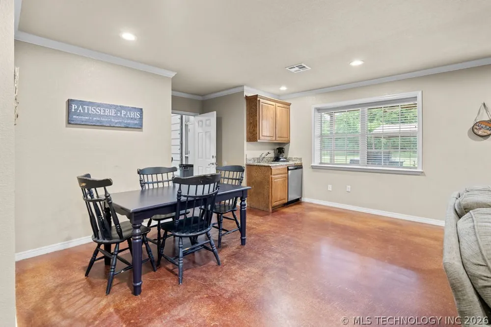 1712 Beach Landing Drive Kingston, OK 73439