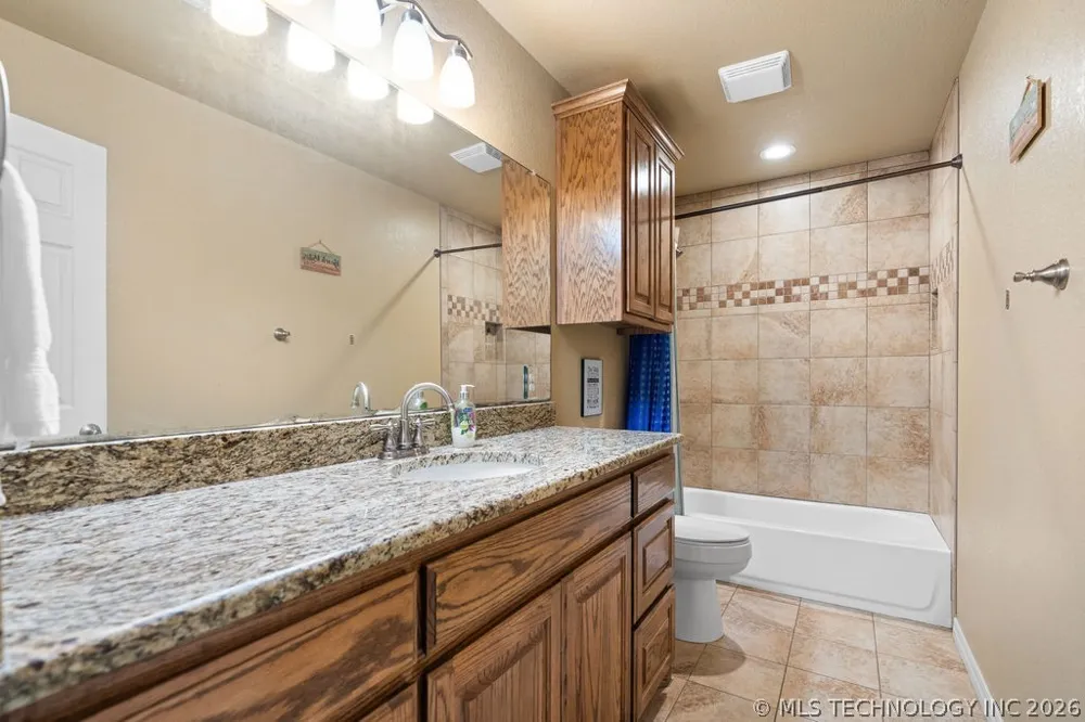 1712 Beach Landing Drive Kingston, OK 73439
