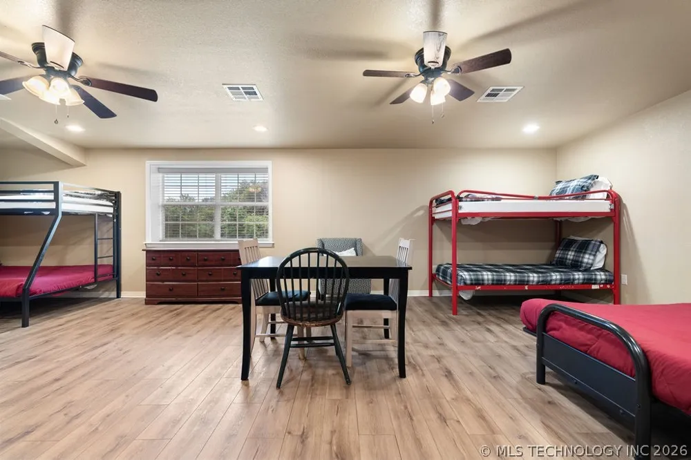 1712 Beach Landing Drive Kingston, OK 73439