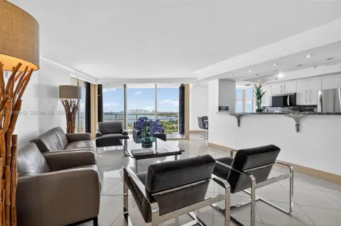 4000 Towerside Ter #1612