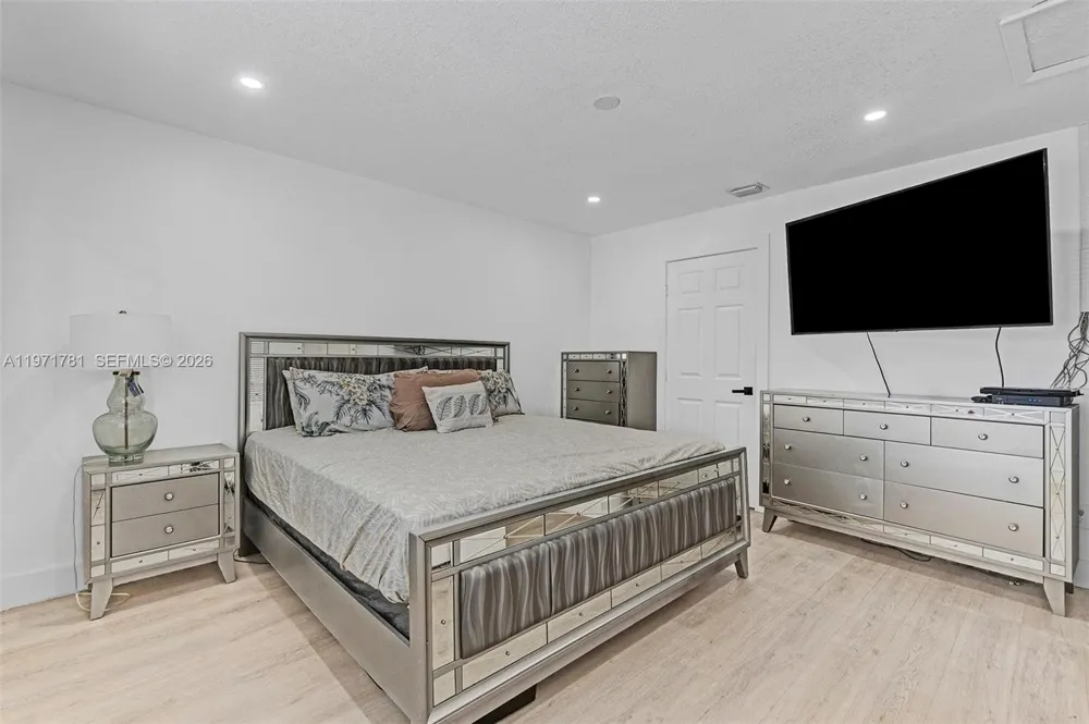 4029 SW 22nd St West Park, FL 33023