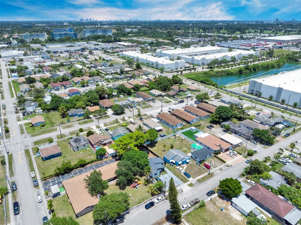 4029 SW 22nd St West Park, FL 33023