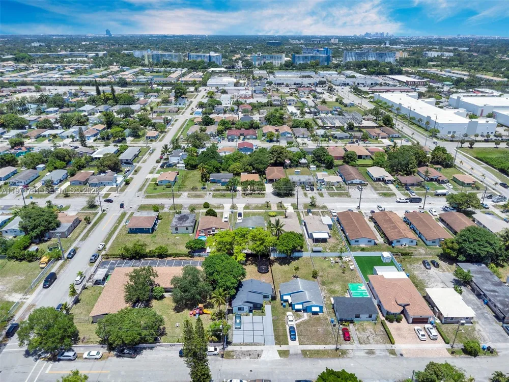 4029 SW 22nd St West Park, FL 33023