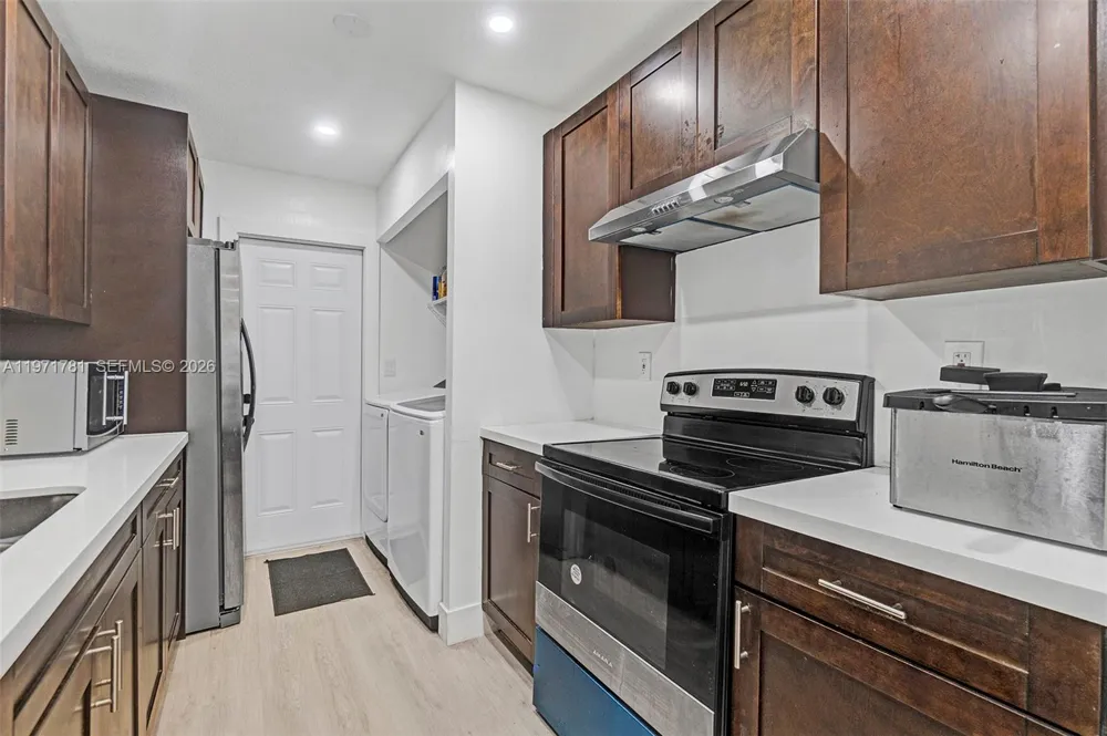 4029 SW 22nd St West Park, FL 33023