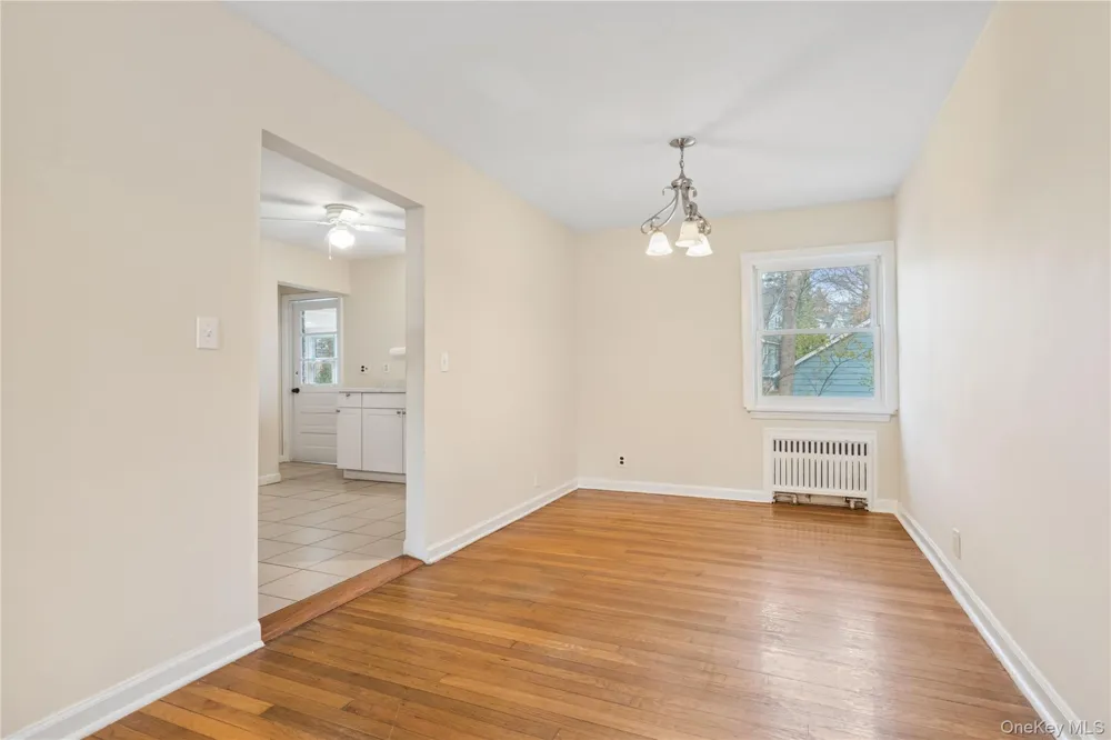 81 Midland Staten Island, NY 10308