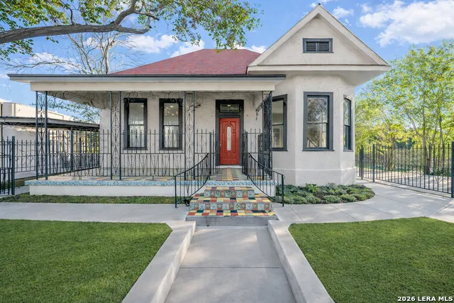 1610 W Commerce San Antonio, TX 78207