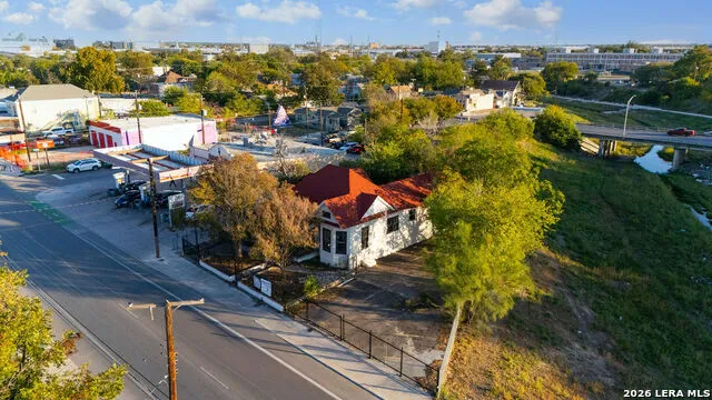 1610 W Commerce San Antonio, TX 78207