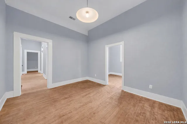 1610 W Commerce San Antonio, TX 78207