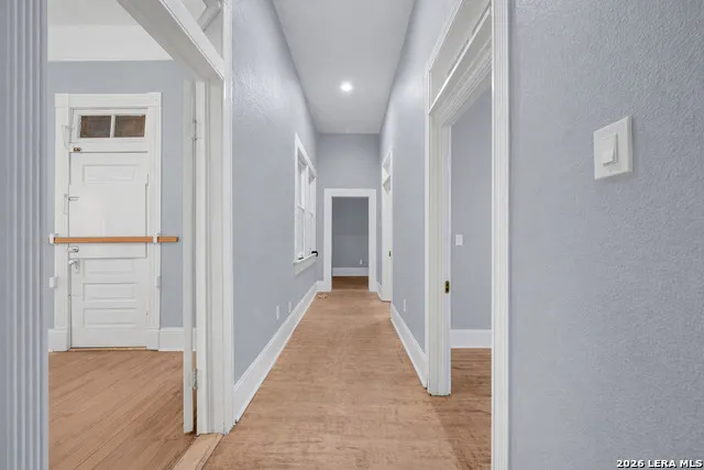 1610 W Commerce San Antonio, TX 78207
