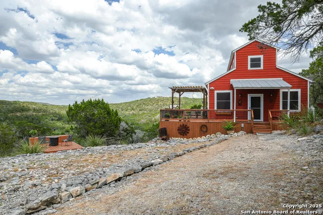 776 County Road 270 Mico, TX 78056