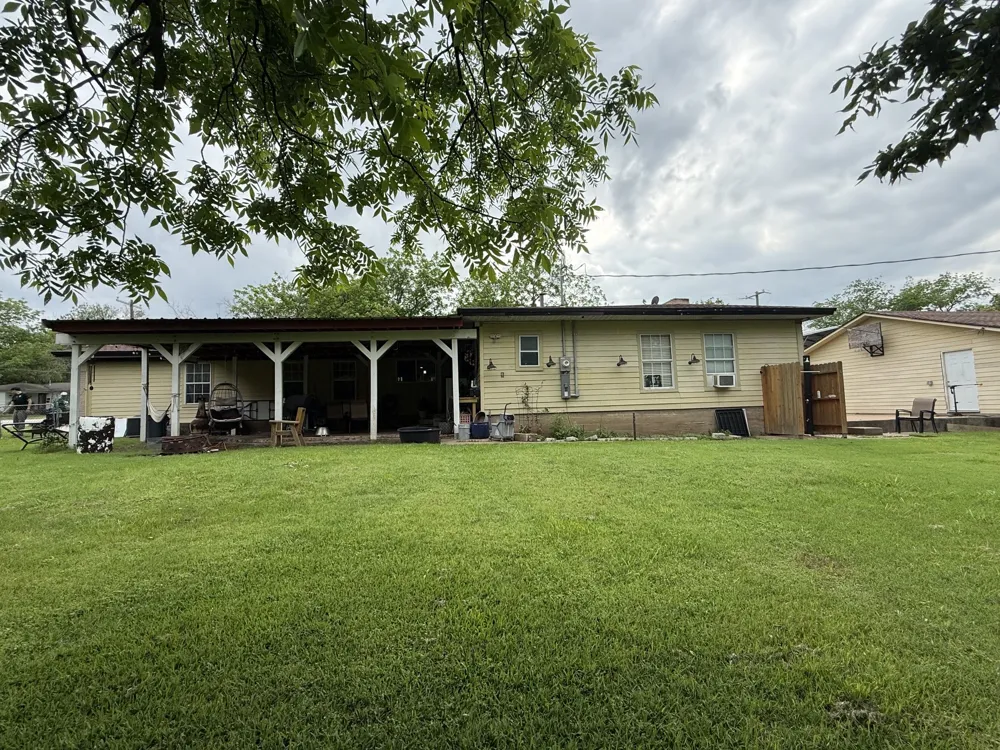 510 S Avenue O Clifton, TX 76634