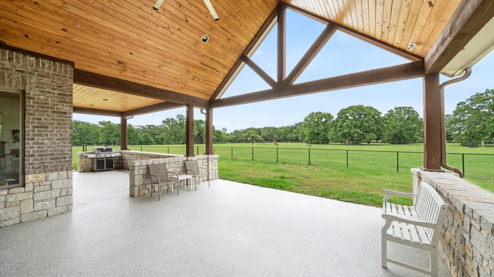 3317 Vz County Road 1804 Grand Saline, TX 75140
