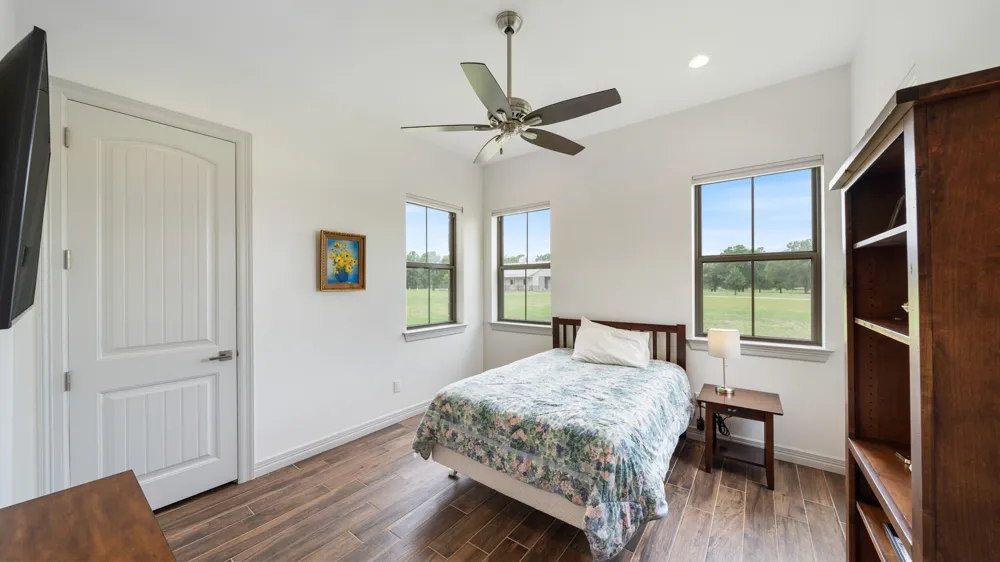 3317 Vz County Road 1804 Grand Saline, TX 75140