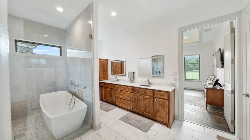 3317 Vz County Road 1804 Grand Saline, TX 75140