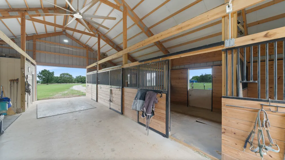 3317 Vz County Road 1804 Grand Saline, TX 75140