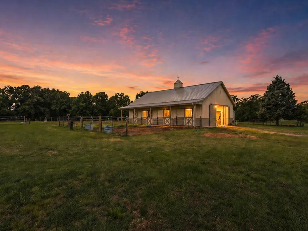 3317 Vz County Road 1804 Grand Saline, TX 75140