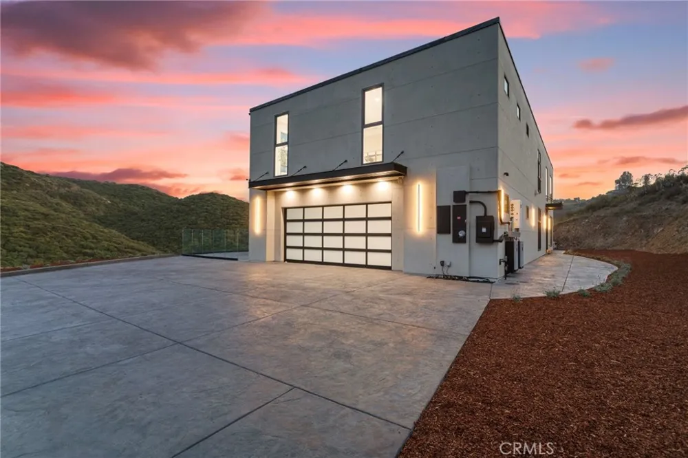 27937 Whisper Temecula, CA 92590