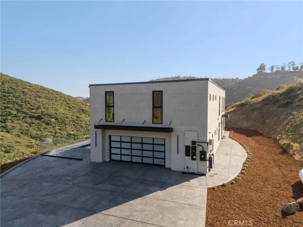 27937 Whisper Temecula, CA 92590
