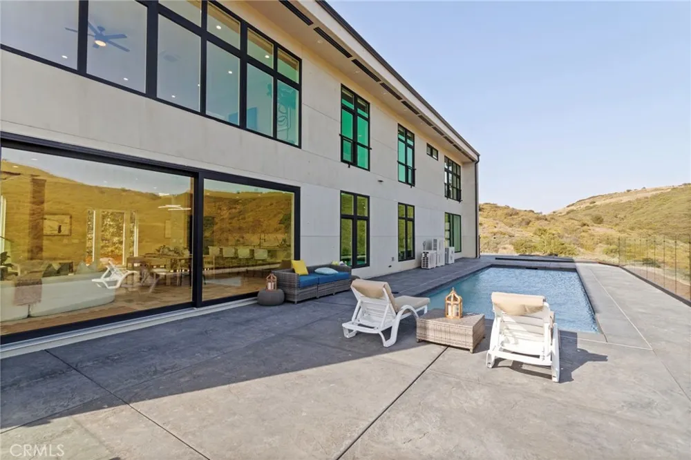 27937 Whisper Temecula, CA 92590