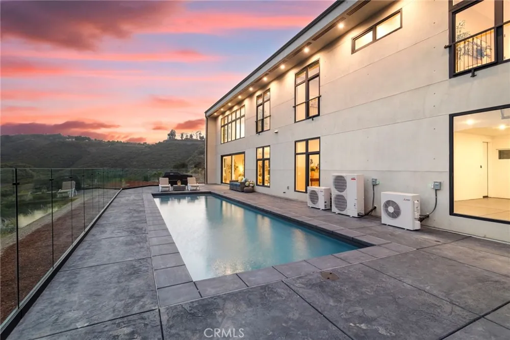 27937 Whisper Temecula, CA 92590