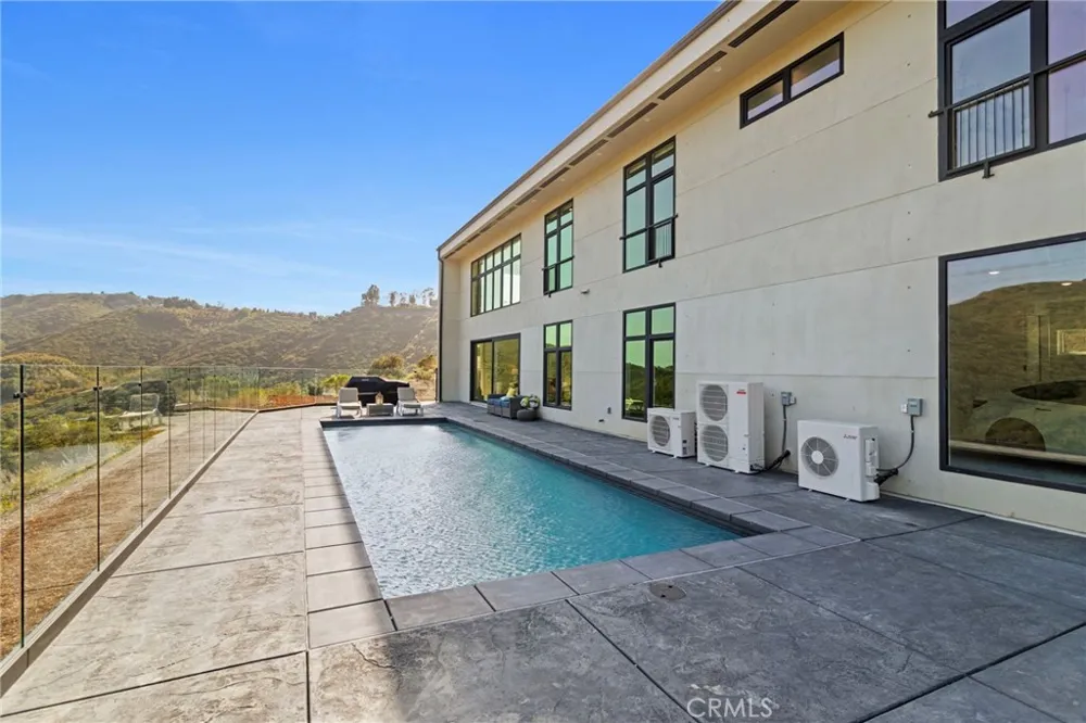 27937 Whisper Temecula, CA 92590