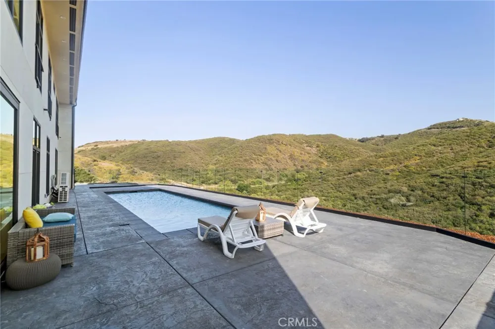 27937 Whisper Temecula, CA 92590