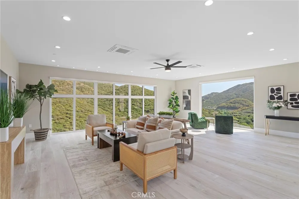 27937 Whisper Temecula, CA 92590