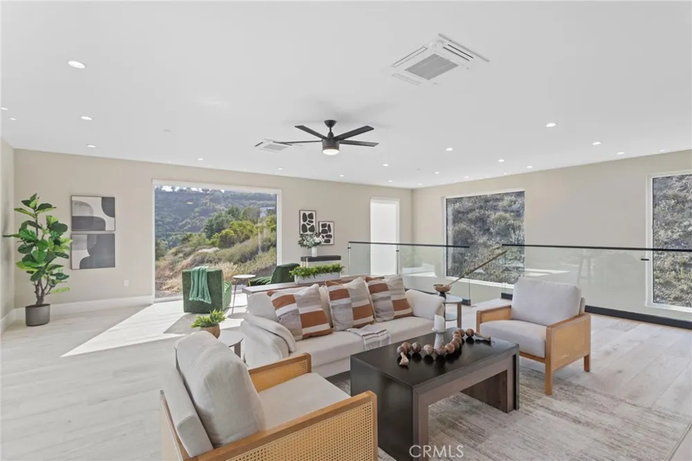 27937 Whisper Temecula, CA 92590