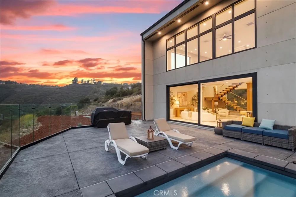 27937 Whisper Temecula, CA 92590