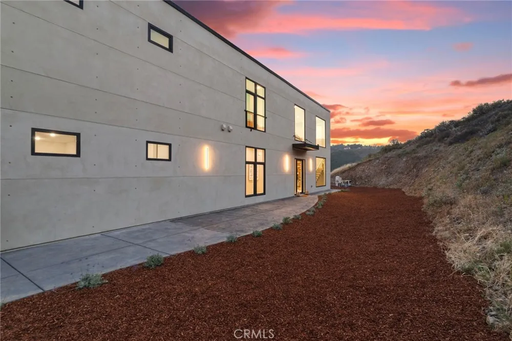 27937 Whisper Temecula, CA 92590