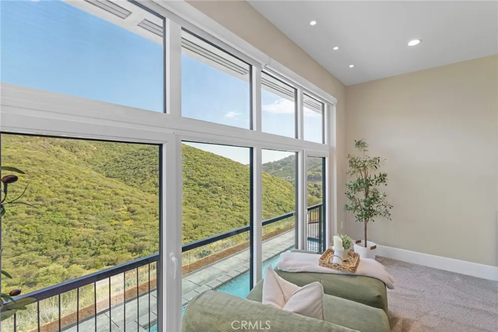 27937 Whisper Temecula, CA 92590