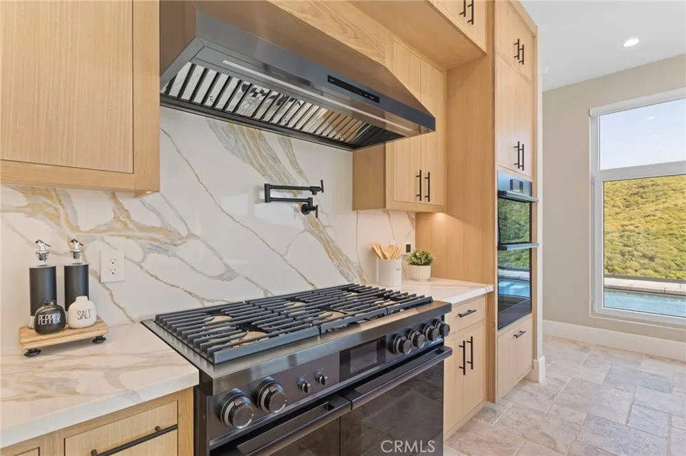 27937 Whisper Temecula, CA 92590