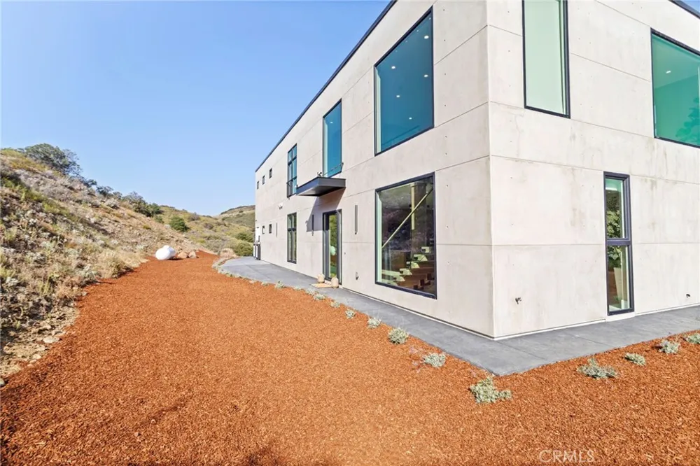 27937 Whisper Temecula, CA 92590