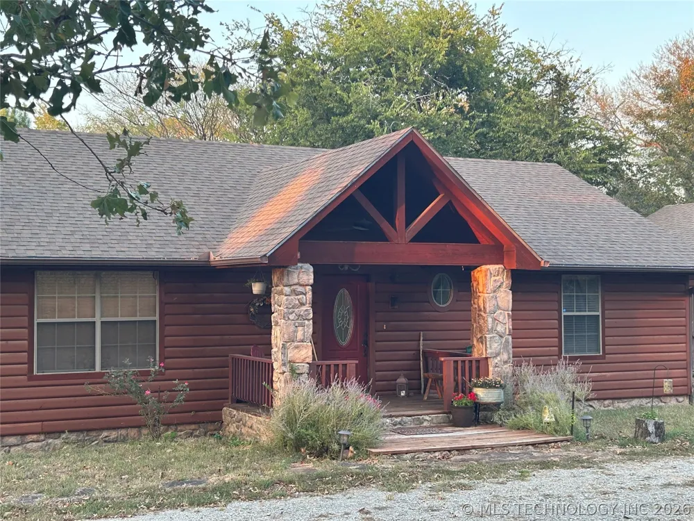 2897 Lakeside Circle Atoka, OK 74525