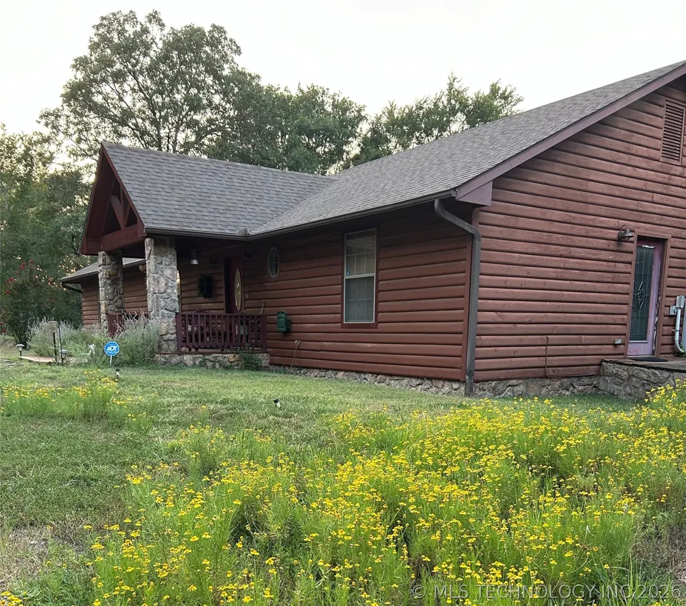 2897 Lakeside Circle Atoka, OK 74525