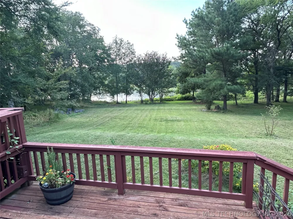 2897 Lakeside Circle Atoka, OK 74525