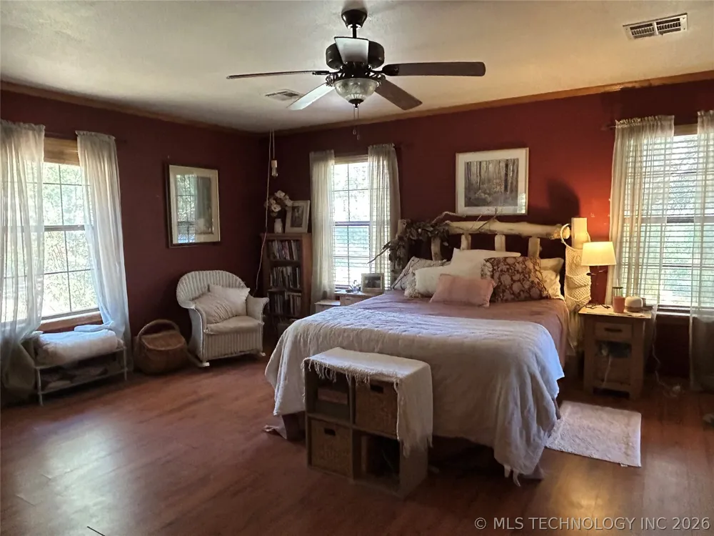 2897 Lakeside Circle Atoka, OK 74525