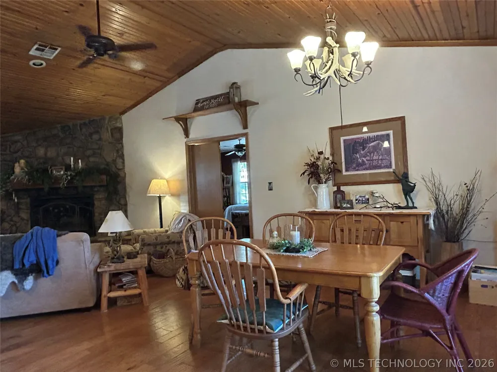 2897 Lakeside Circle Atoka, OK 74525