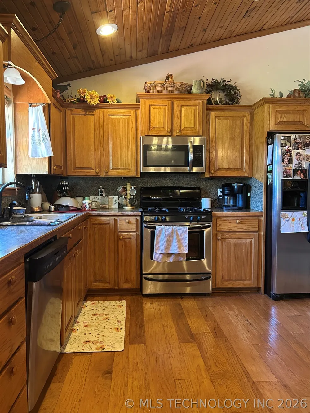 2897 Lakeside Circle Atoka, OK 74525