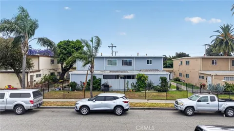 2211 S Fairview