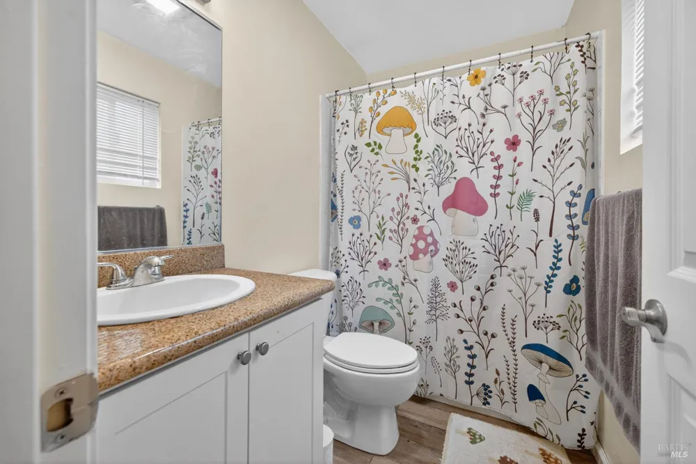 1600 Yardley Street Santa Rosa, CA 95403