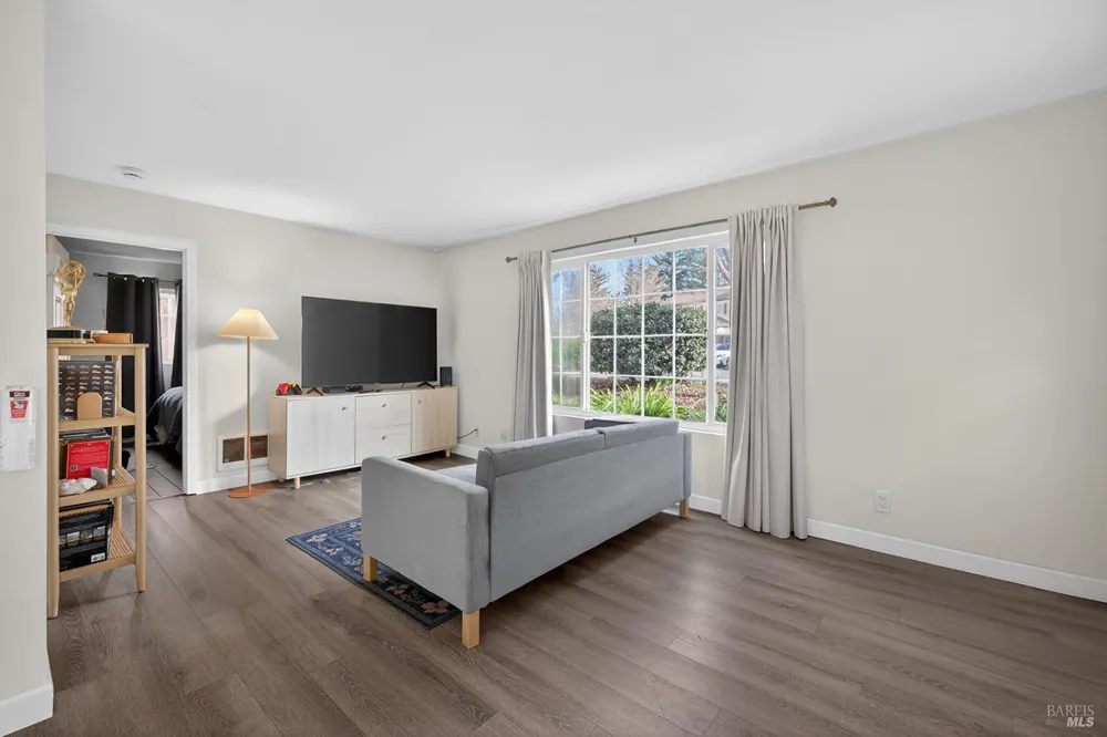 1600 Yardley Street Santa Rosa, CA 95403