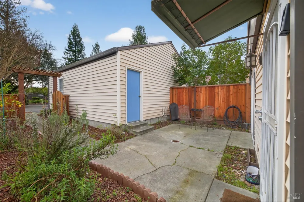 1600 Yardley Street Santa Rosa, CA 95403