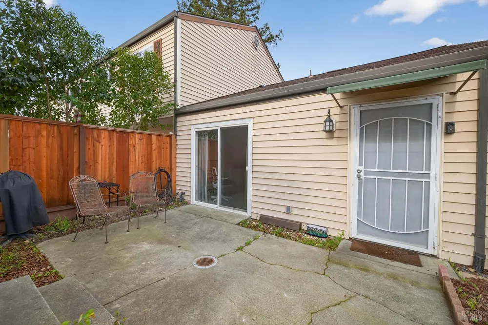 1600 Yardley Street Santa Rosa, CA 95403