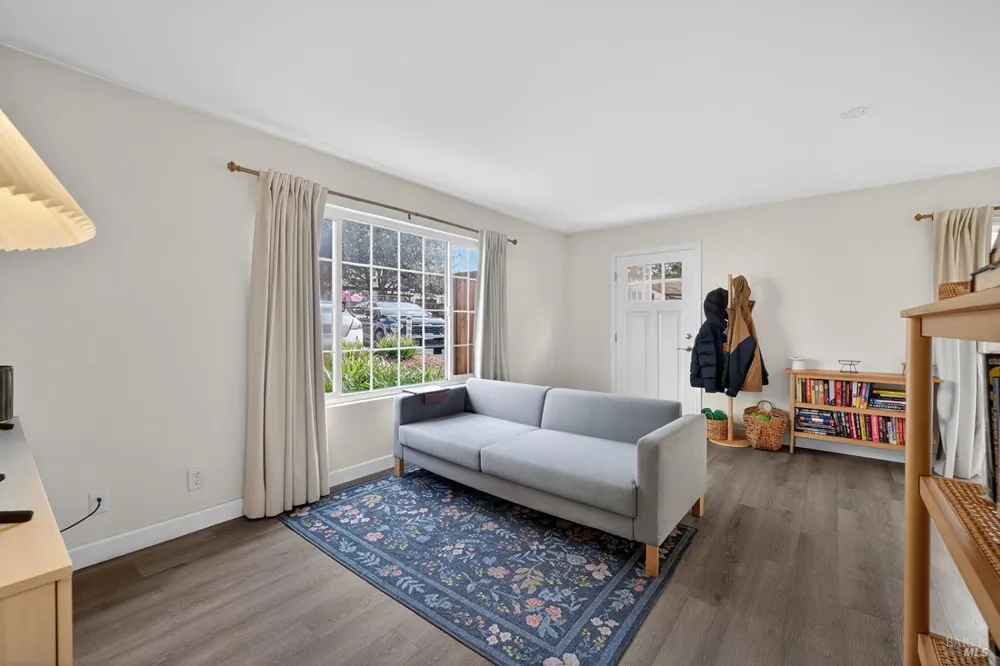 1600 Yardley Street Santa Rosa, CA 95403